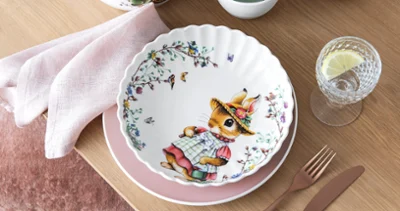 A table decoration with a Spring Fantasy bowl from Villeroy & Boch.	