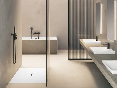 Modernes, minimalistisches Badezimmer mit beigen Wänden, einer großen Badewanne, einer ebenerdigen Dusche mit schwarzen Armaturen und einem Doppelwaschtisch unter rechteckigen Spiegeln. Eine undurchsichtige Glasscheibe trennt den Badewannenbereich.