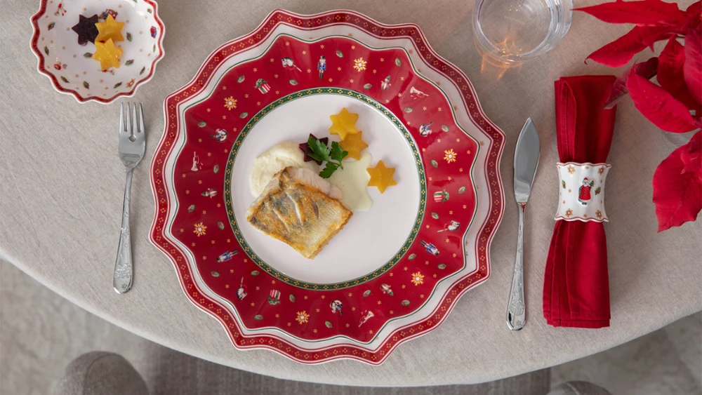 Weihnachtstisch decken: Ideen & Stile für Zuhause