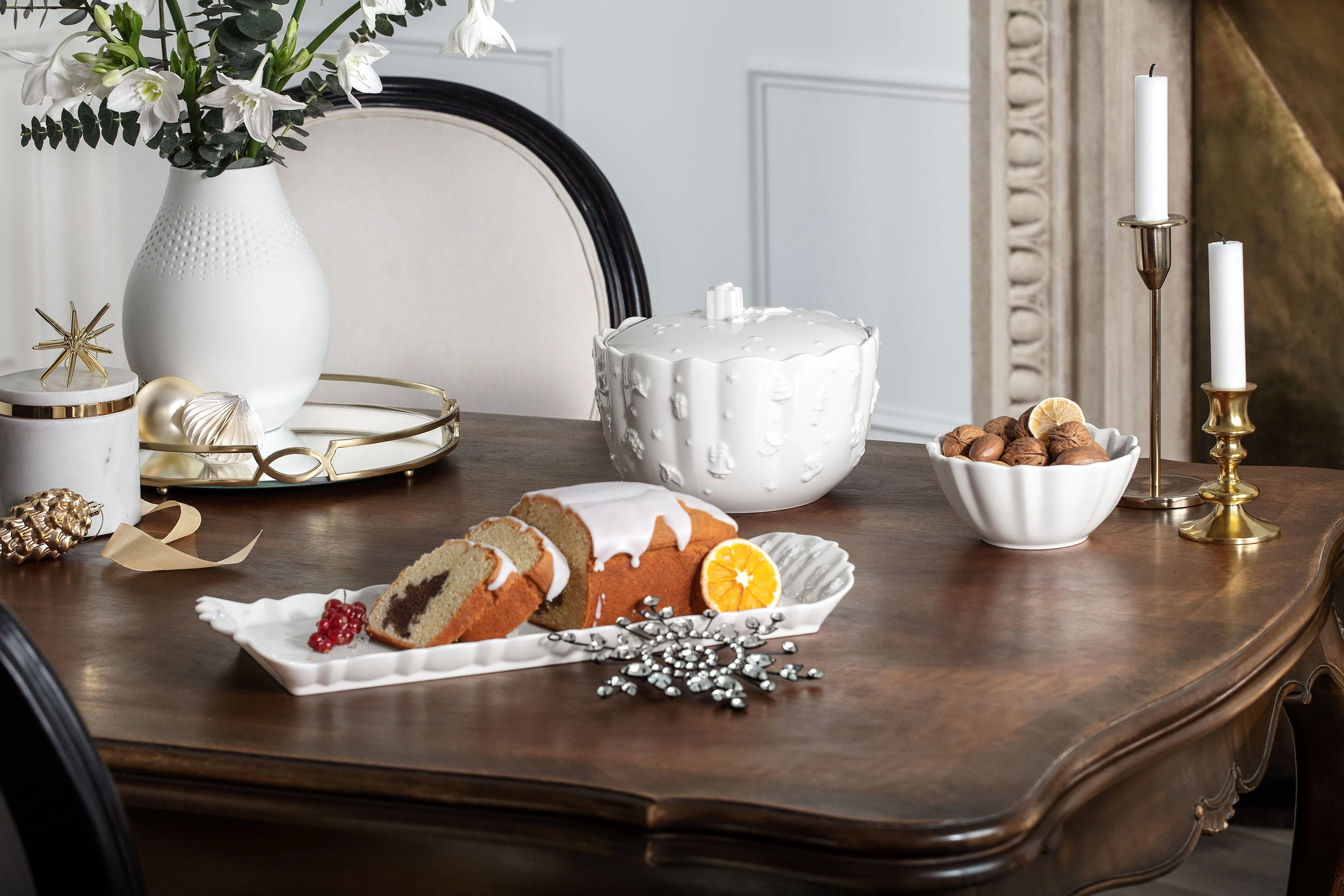 Buy a cake stand – For special occasions & celebrations