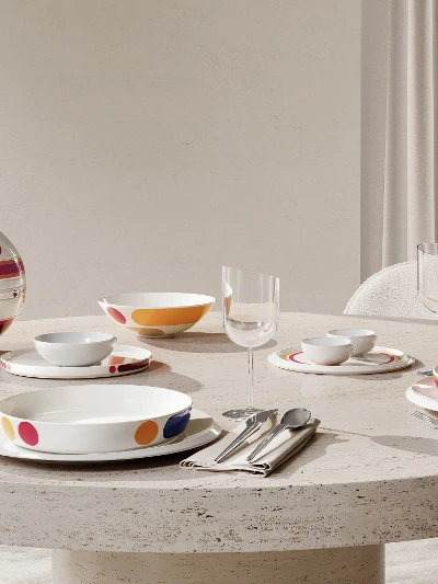 La Boule Miami tablesetting with newmoon glassware