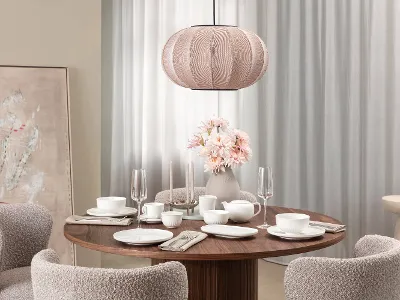 De tijdloze elegantie van de Afina collectie transformeert uw diner in een Elevated Dining ervaring.
