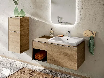 Lavabo Subway 3.0 bianco con mobile marrone Un lavabo Subway 3.0 bianco con mobile e rubinetto marrone.