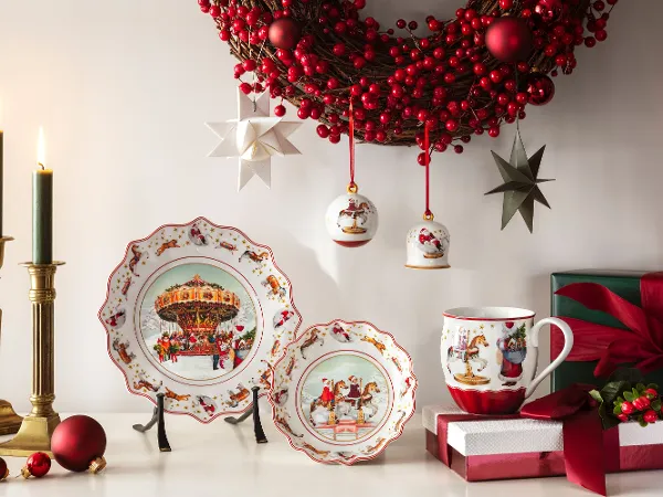 Annual Christmas Edition consisting of a plate, a bowl, a mug, a bauble and a bell with Villeroy & Boch Annual Christmas Edition, consisting of a plate, a bowl, a mug, a bauble and a bell with charming carousel designs, is strictly limited and makes a wonderful gift.