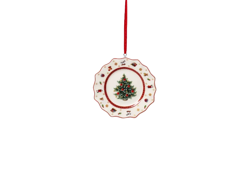 Das Villeroy & Boch Ornament zeigt ein Tannenbaum-Design mit gewelltem Rand, verziert mit Weihnachtsmotiven und hängt an einem roten Band.