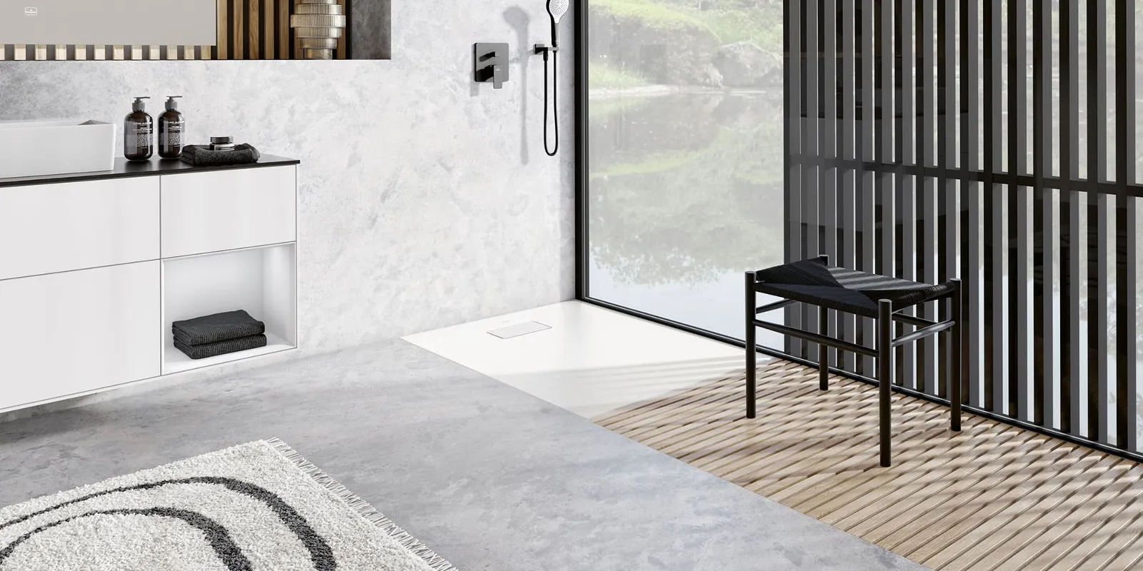 Un receveur de douche Le Valence blanc, sans rebord, dans une salle de bains moderne de Villeroy & Boch avec des boiseries.